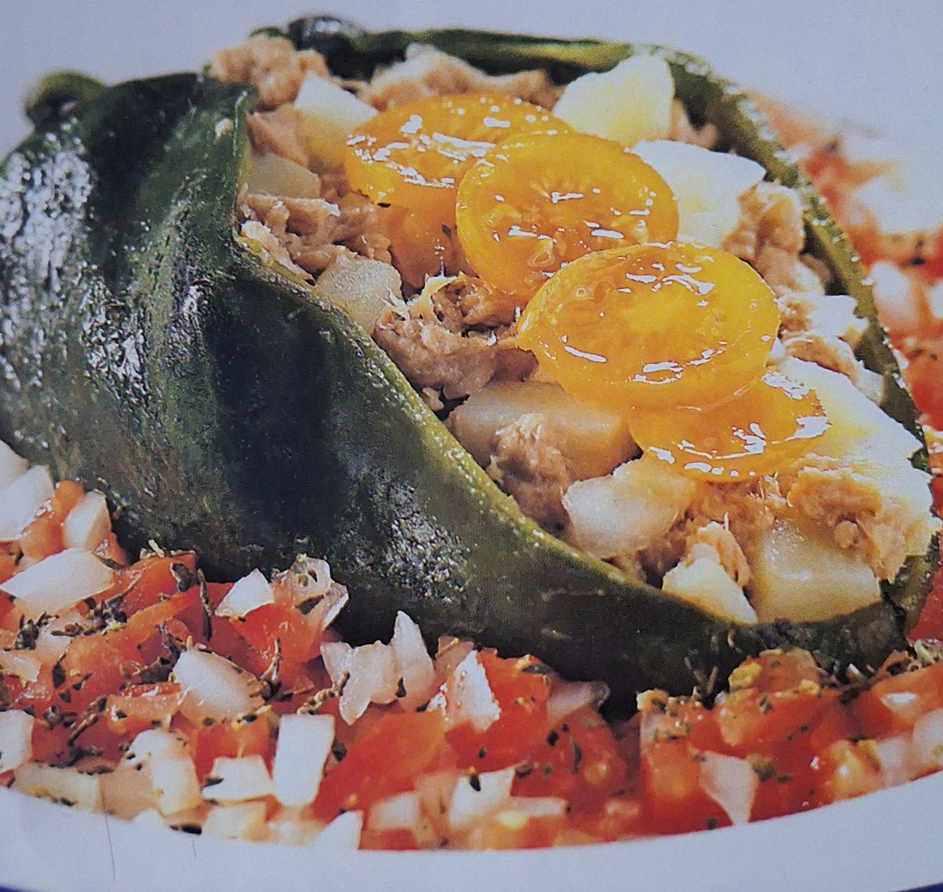 Chiles rellenos de papa 	