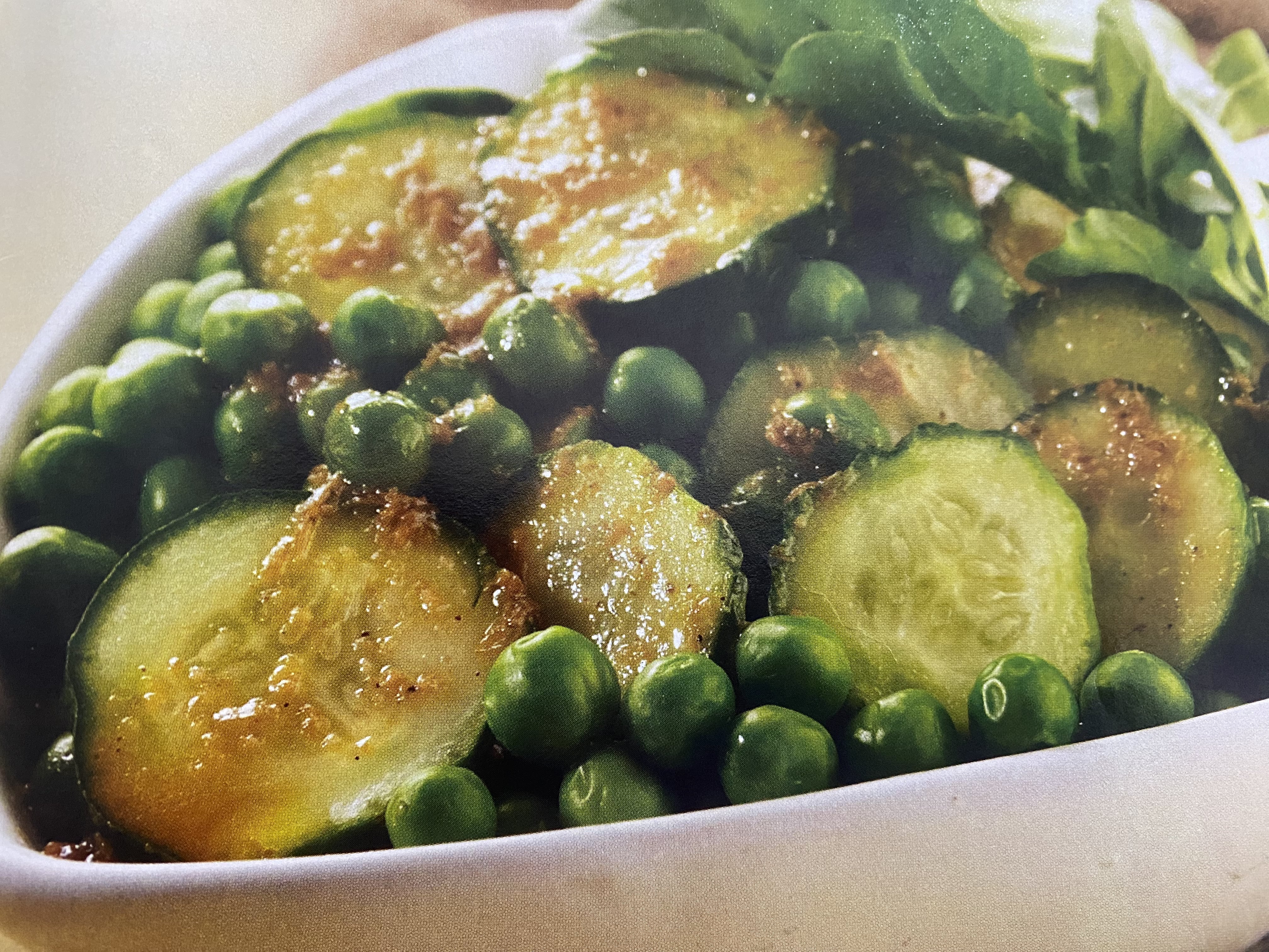Ensalada de pepino con chícharo