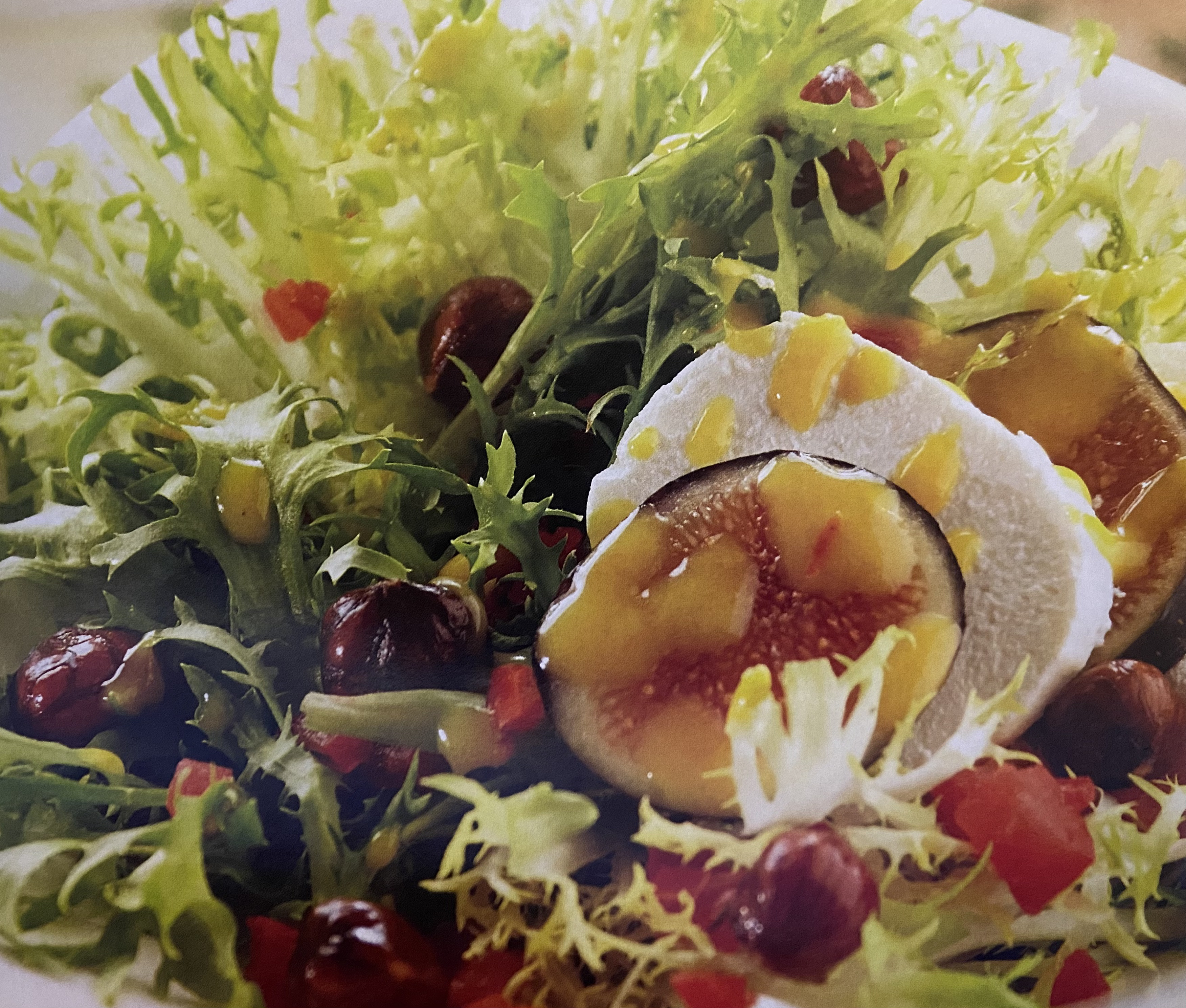 Ensalada verde con arándanos