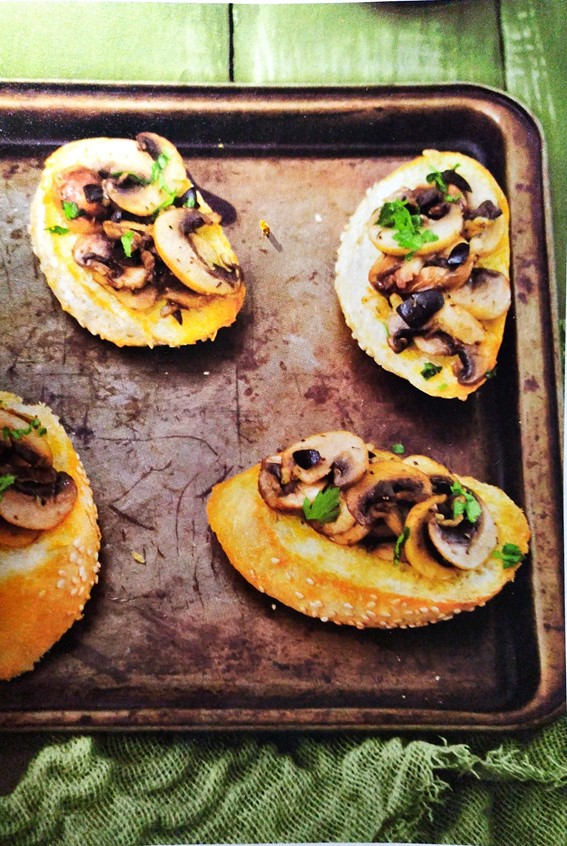 Canapés de Champiñones y aceitunas