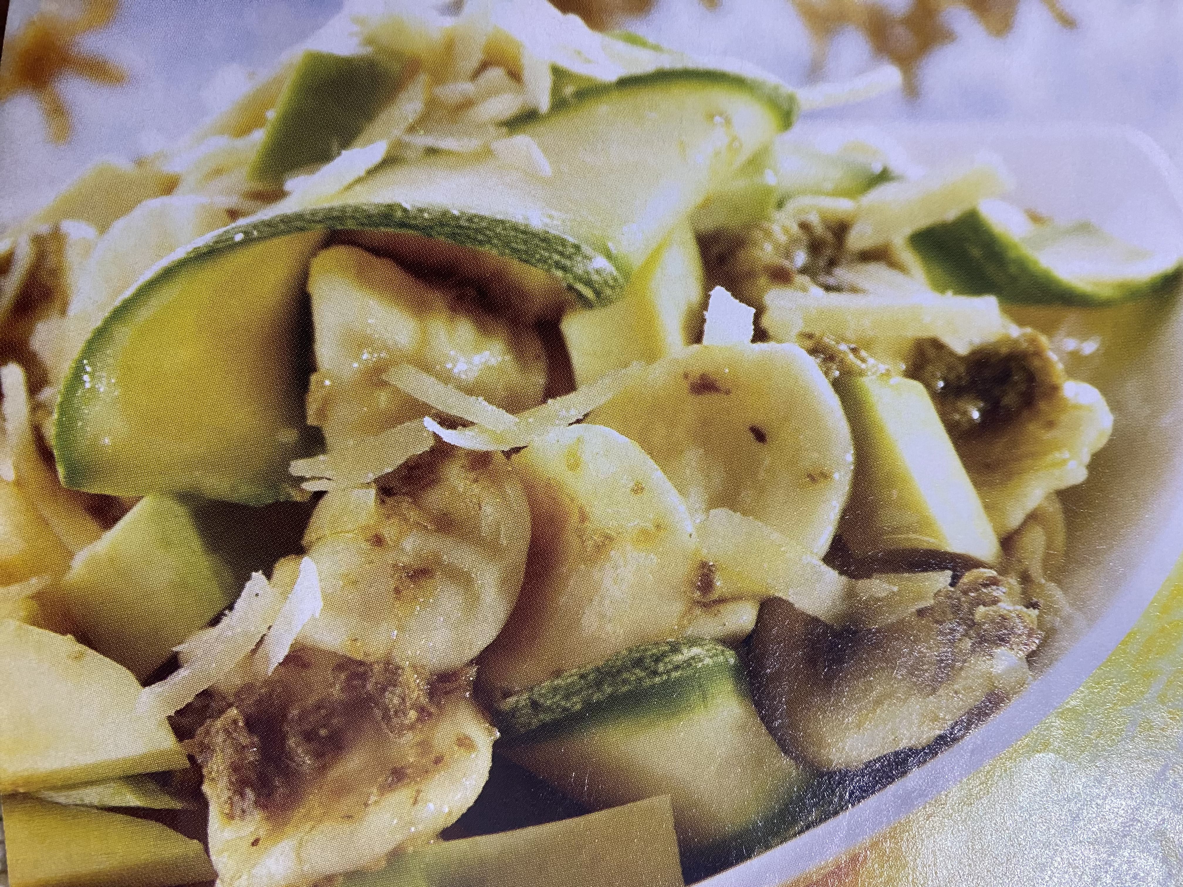 Conchitas con calabaza y aguacate