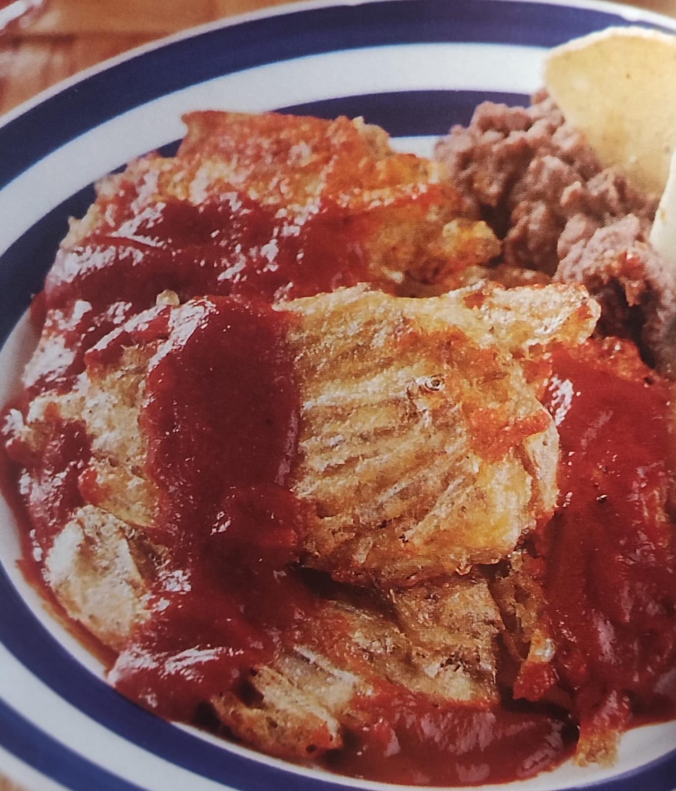 tortitas de charales en guajillo 