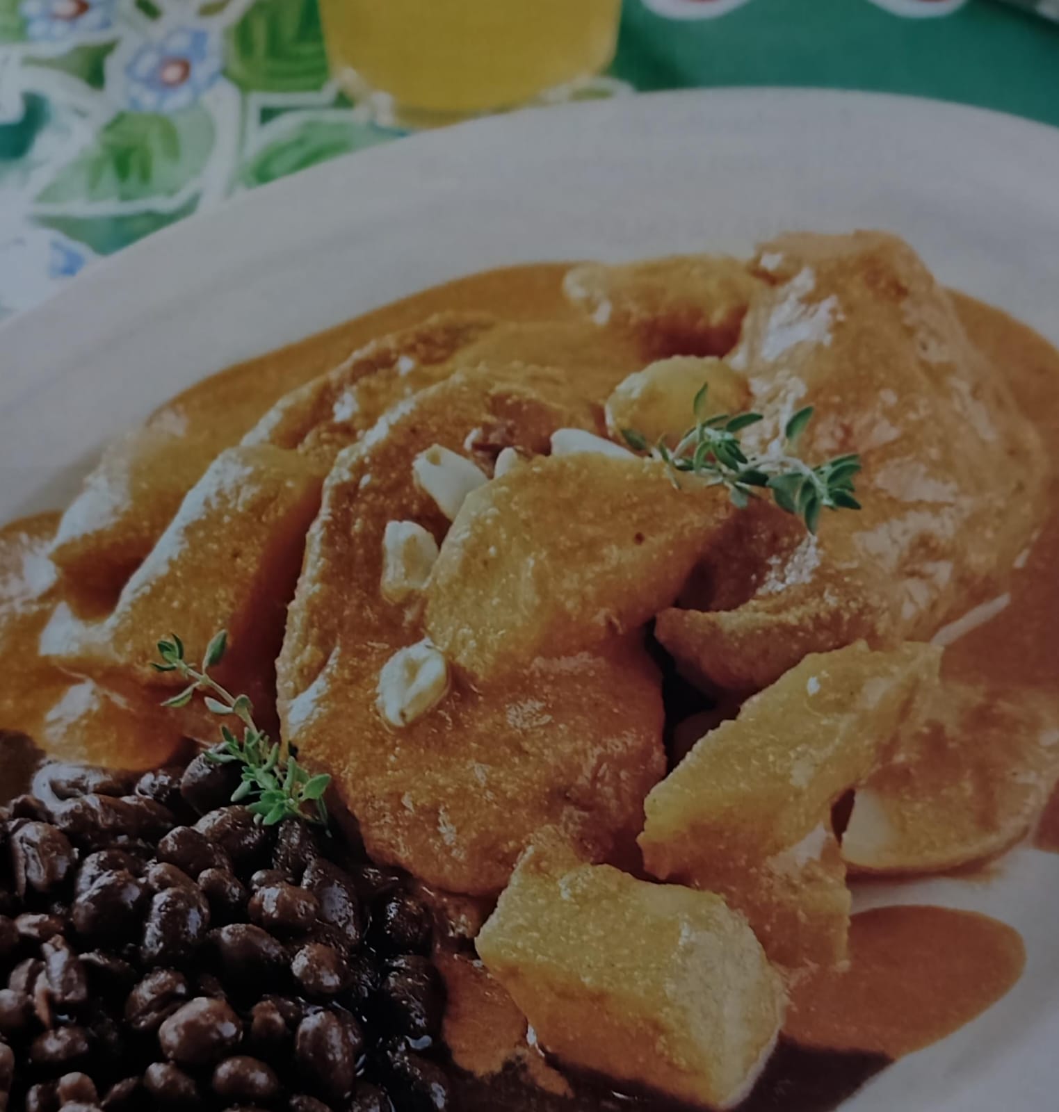 Carne de puerco en cacahuate 