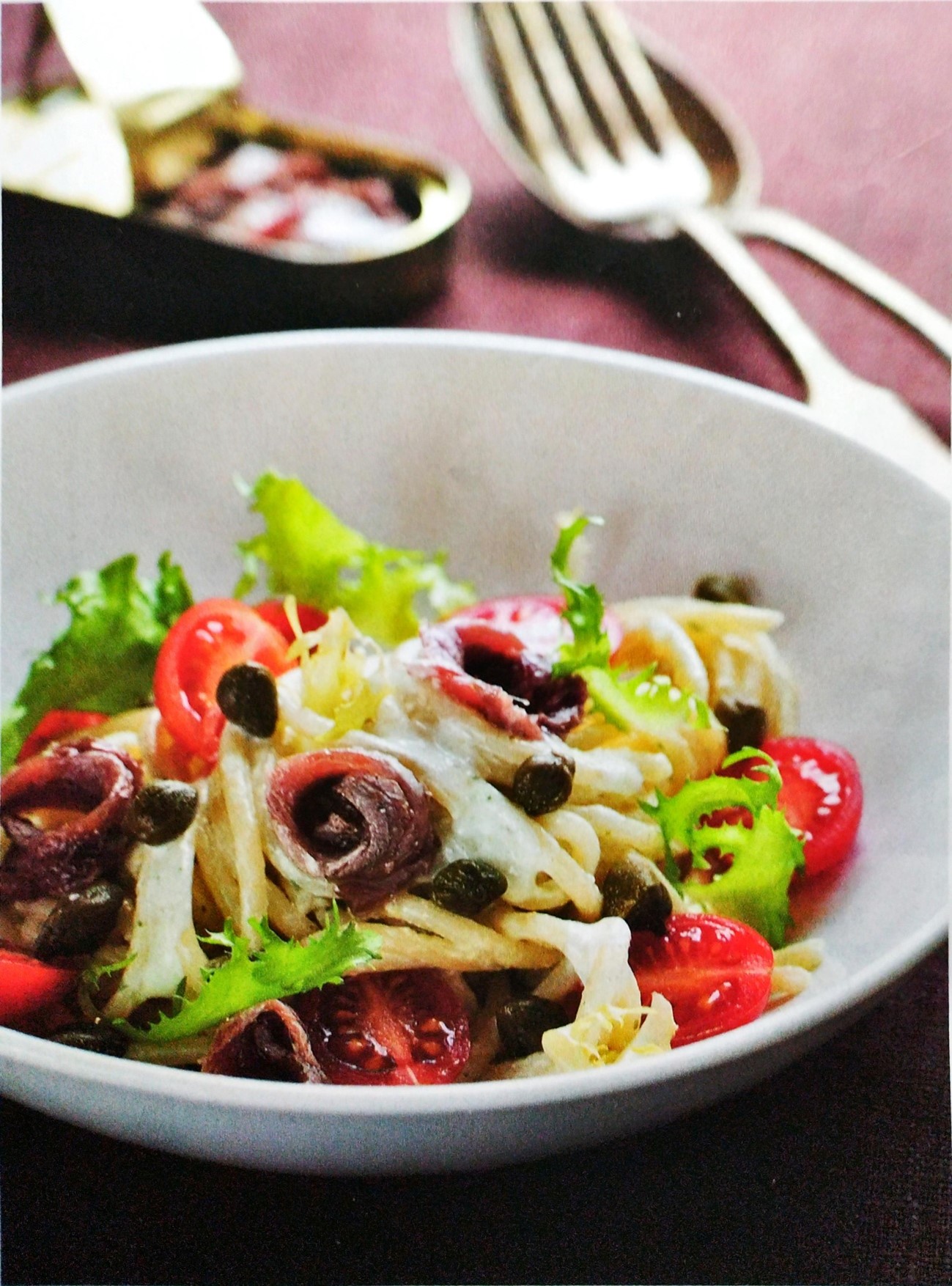 Ensalada de pasta con anchoas 