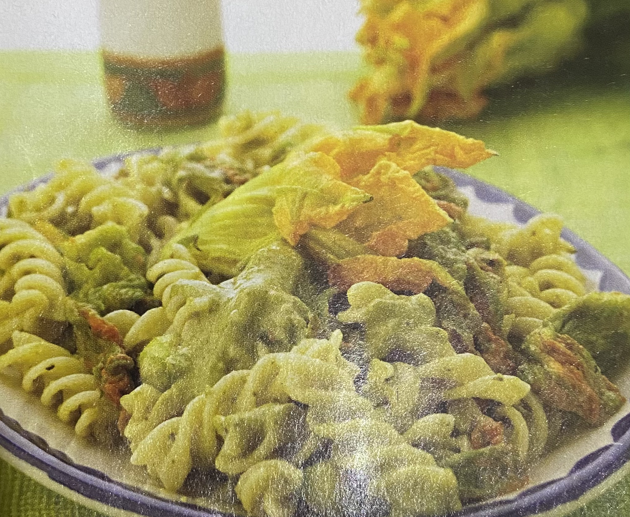 Tornillos en salsa poblana