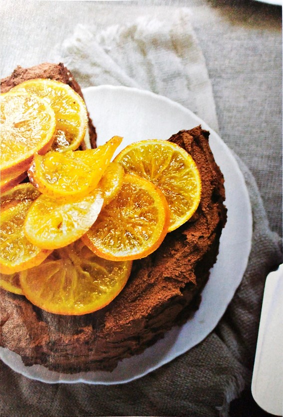 Pastel de chocolate y naranja