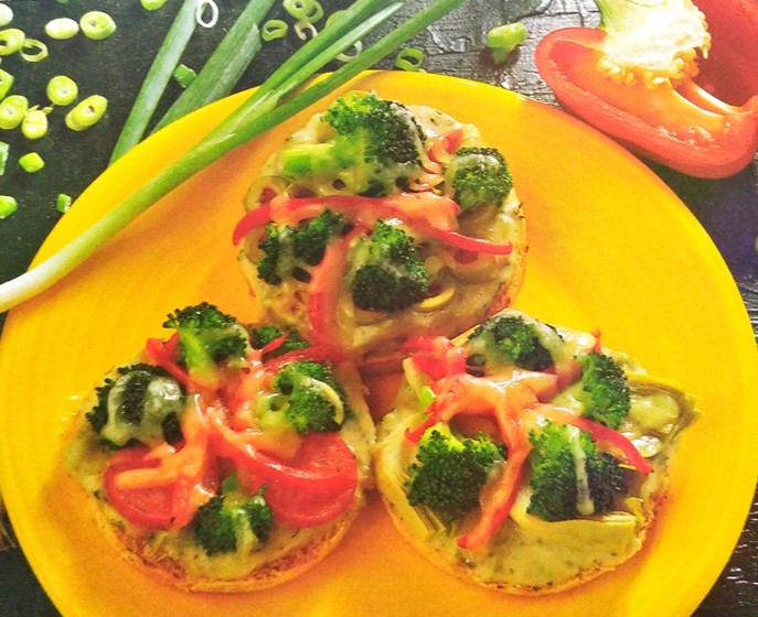 Bollos con brocoli gratinado.