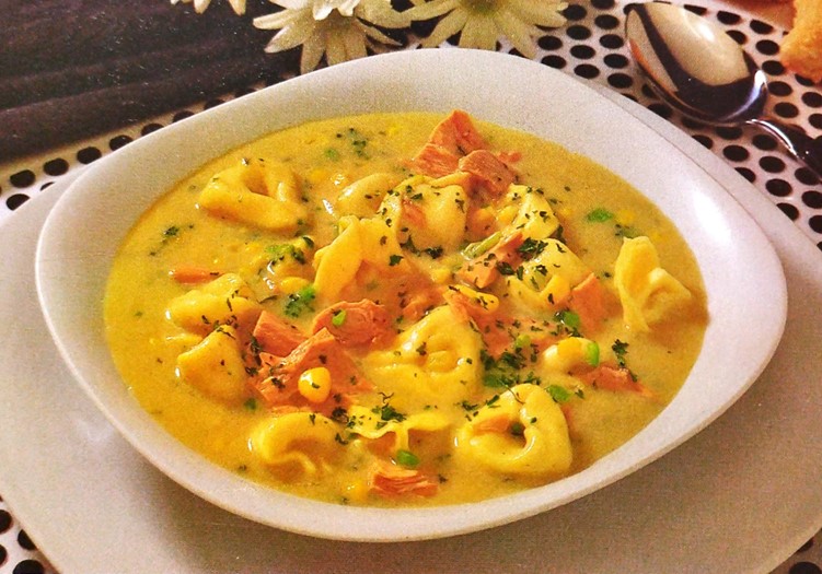 Sopa de Atún y tortelini 