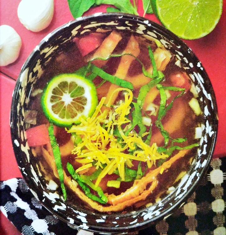 Sopa con Tortilla y Citricos 