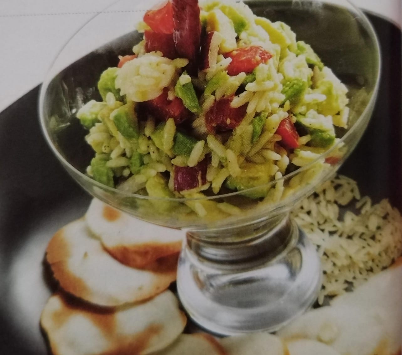 Guacamole de arroz con tostaditas de arroz
