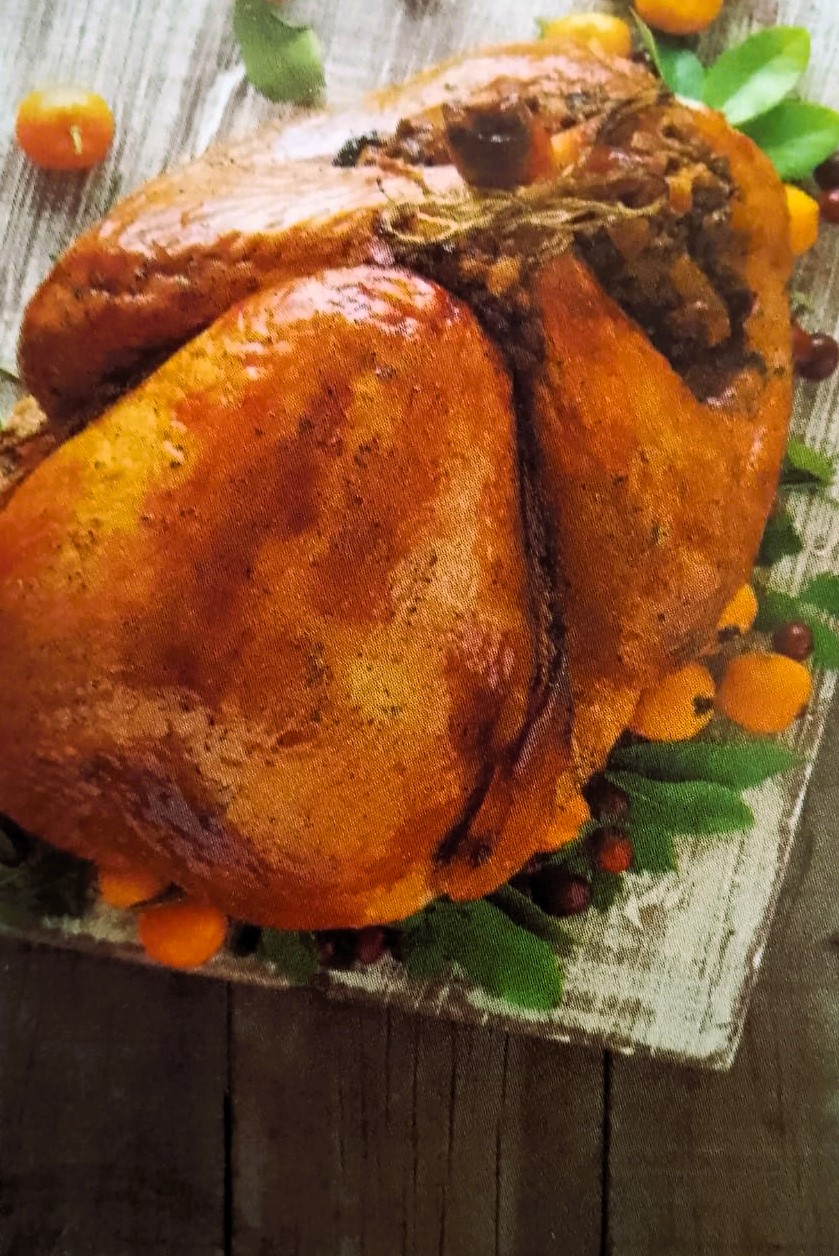 Pavo relleno de picadillo agridulce