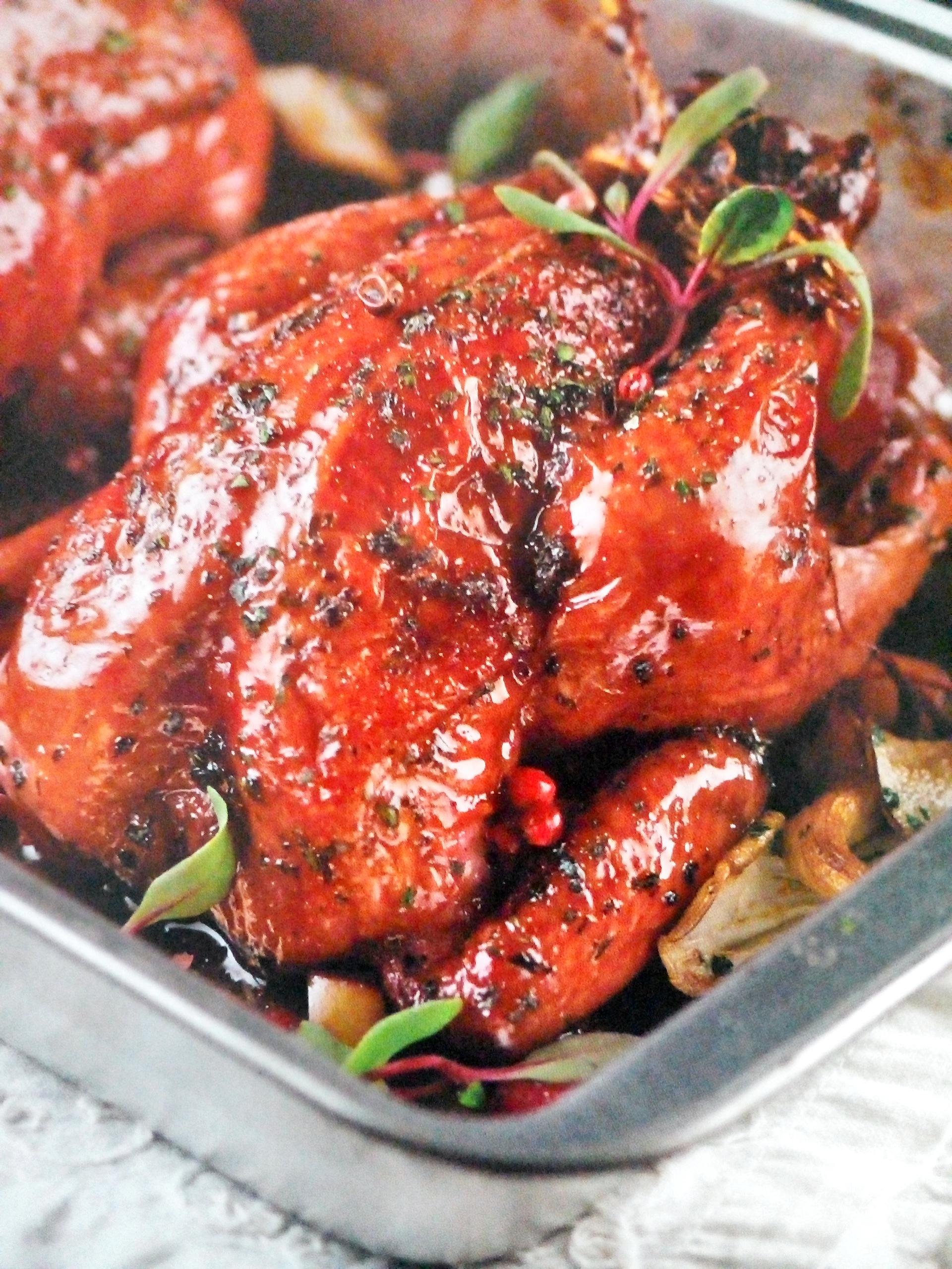 Codorniz en salsa de tomillo y setas