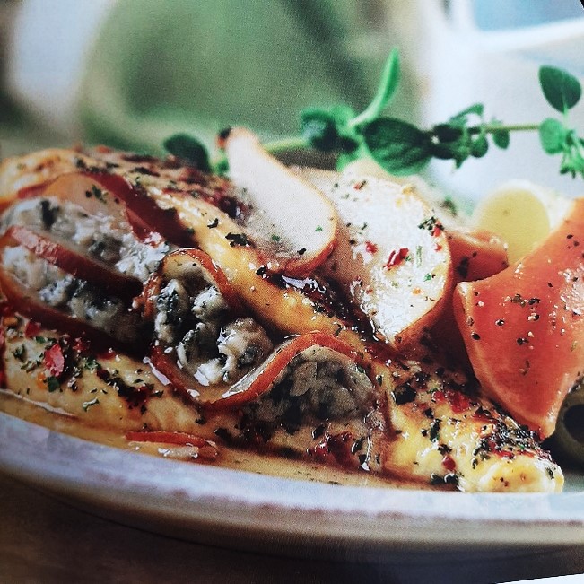 Pechuga Rellena Con Queso Roquefort Y Pera
