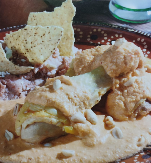 Pollo con encacahuatado rojo