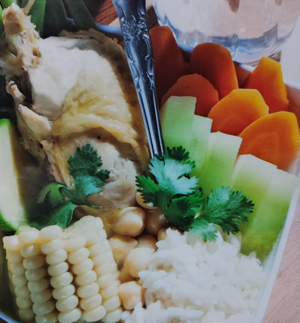 Pollo de la abuela Marina con rajitas de cuaresmeño al limón 