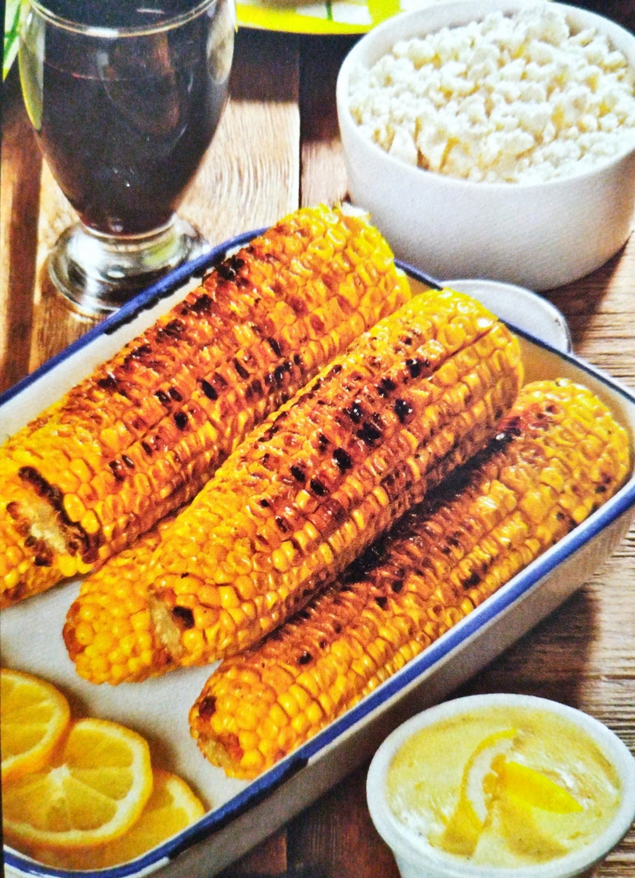 Elotes asados con mantequilla de limón 